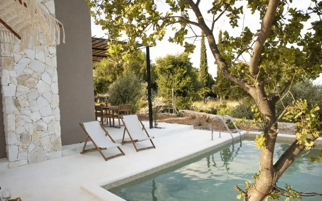 Rock n' Olive Villas