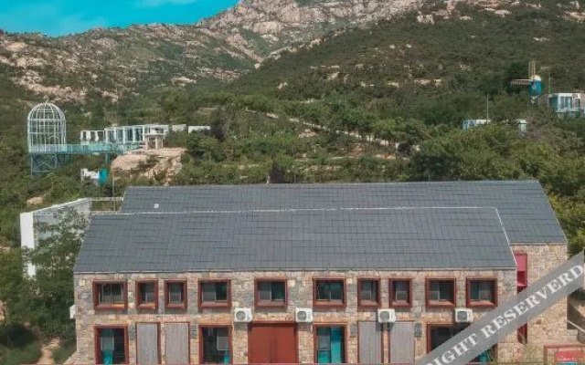 Rizhao 24 Painting, live spring Mountain Home Stay