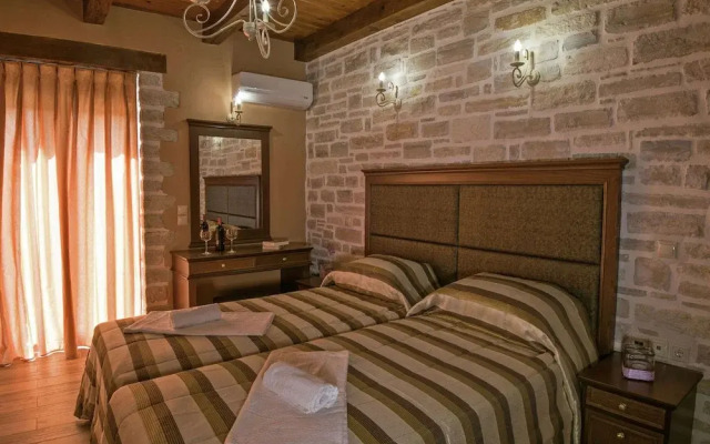 Luxurious Villa With Private Pool, Near a Couple of Restaurants & Sandy Beach