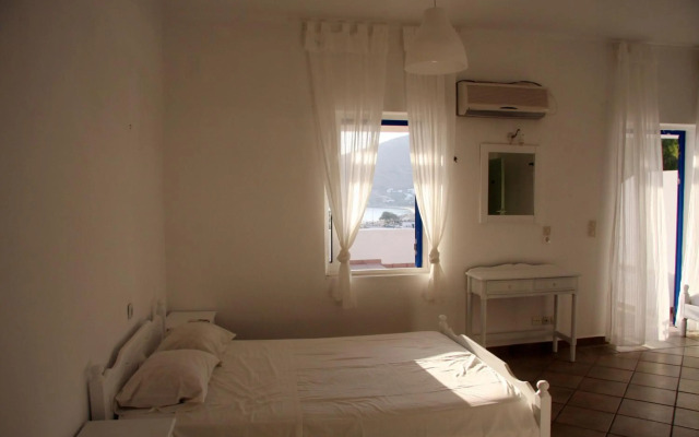 Armadoros Hotel Ios Backpackers