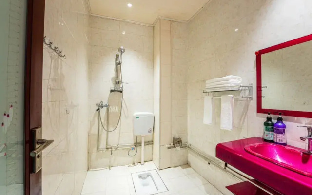 Donghao Hotel (Xichang tourism distribution center store)