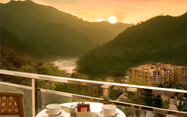 X Hotel by bloom - Rishikesh