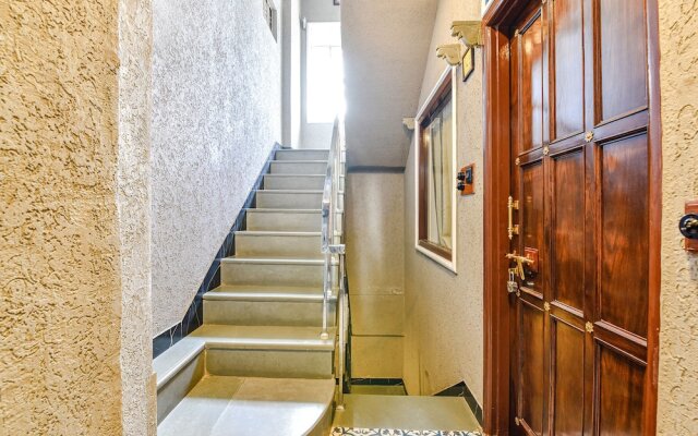 Fabhotel Ambika Chirwa House
