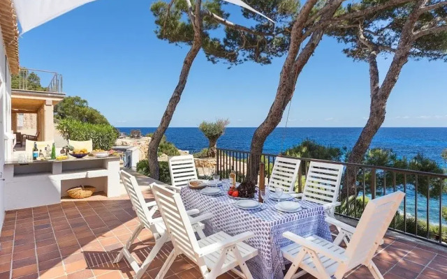 Mallorca front line property sea access