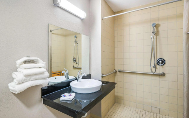 Motel 6 Sandston, VA - Richmond, Va