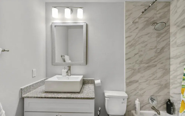 Stylish 1BR Zilker Evonify