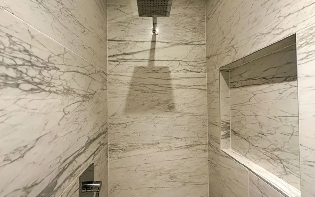 Paradise Found Luxe 2BR Condo in Iconic Location