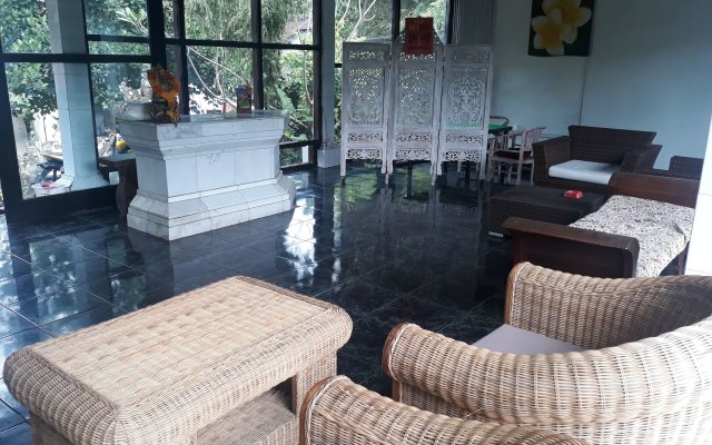 Ubud Sekembang Sari