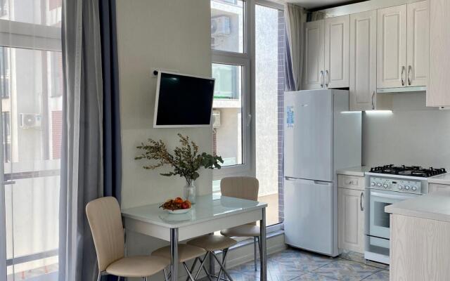 Alicekeys (Алискис) на улице Молодогвардейская 2/95