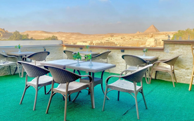 Pyramids Village Inn