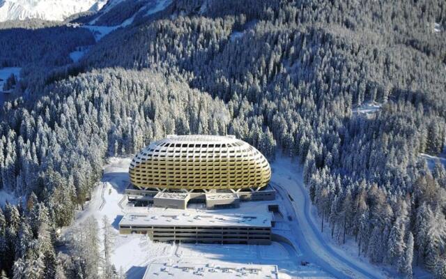 Alpen panorama luxury apartment with exclusive access to 5 star hotel facilities