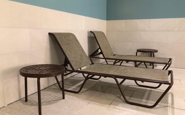 Holiday Inn Express Hotel & Suites Downtown Minneapolis by IHG