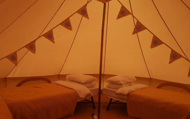 Nine Yards Bell Tents @ the TT Castletown — фото 3