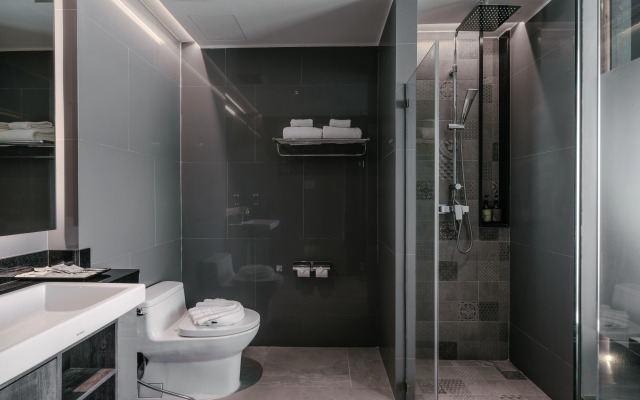 Rak Elegant Hotel Patong