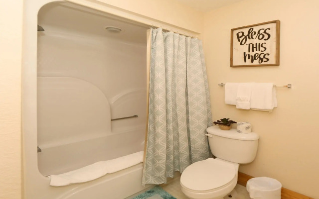 Ivy Falls 9 - Five Bedroom Chalet