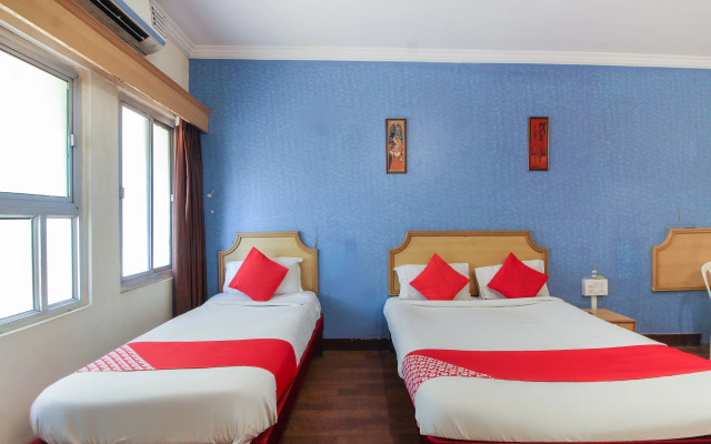 OYO 12237 Luxury Villas