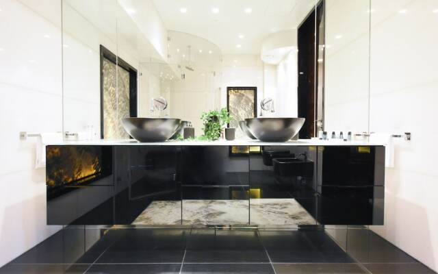 Tower Sea View Luxury 32 Floor Apartment