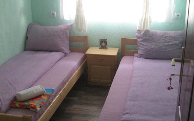 Rooms & Apartment Ljiljana