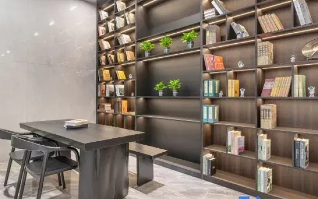 MAX Hotel