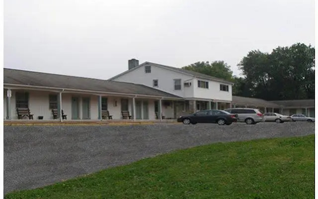 Red Carpet Inn & Suites Morgantown