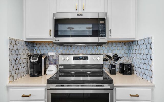 Destin West Bayside Pelican #308