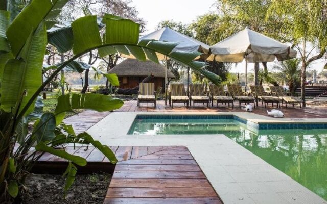 Hakusembe River Lodge