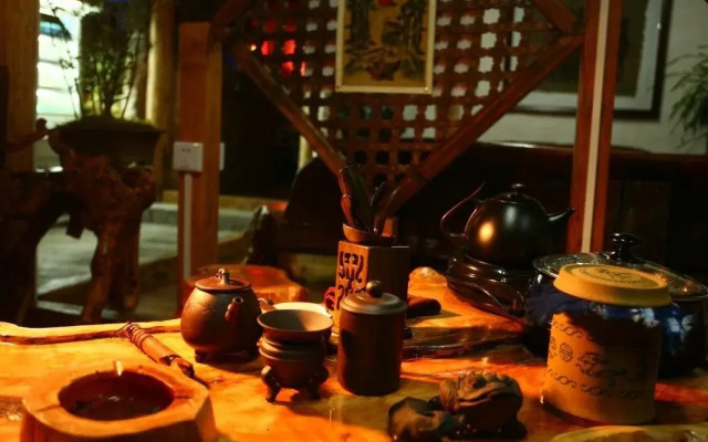 Lijiang Jiuwei Life Courtyard Inn