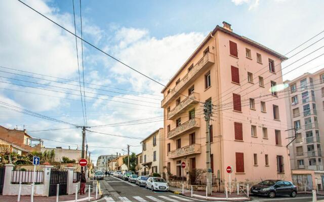 #1 Toulon CENTRE AU CALME, LUMINEUX, STATIONNEMENT FACILE
