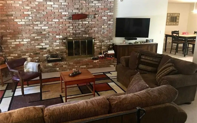1293 Tata - 4 Br Home