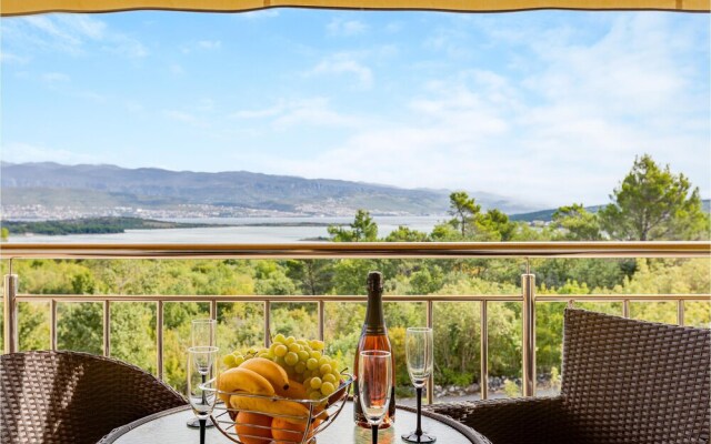 Nice Home in Cizici With Wifi and 2 Bedrooms