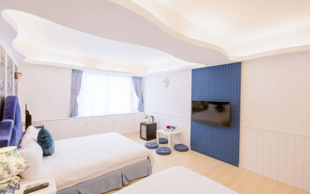 Welcome The Sun Enjoy The Moon