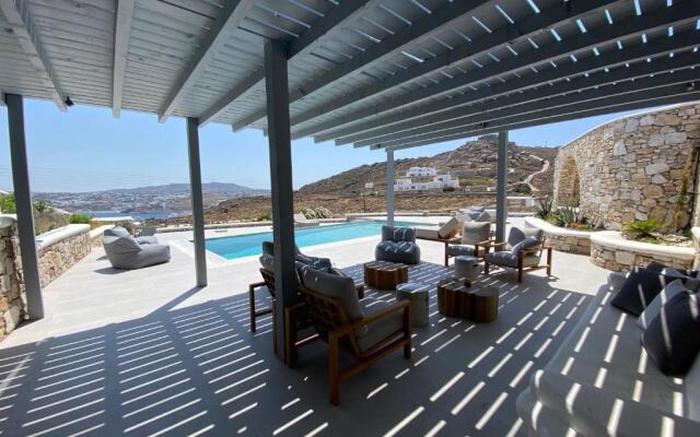Villa DM Mykonos 14 guests Private Pool