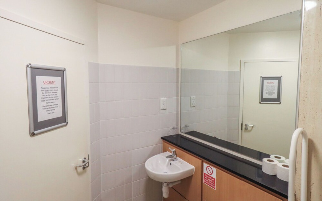 Jubilee First-floor Single Bedroom