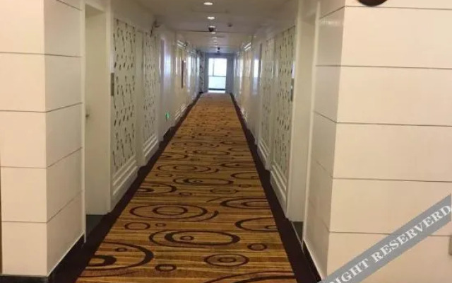 Super 8 Hotel (Putian Wantong Branch)