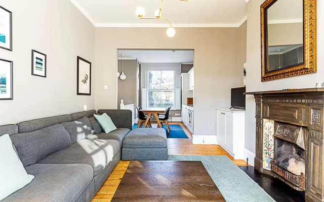 Idyllic Islington Flat