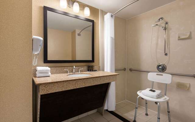 Wingate by Wyndham - Wilmington