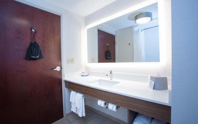 Holiday Inn Express Hotel & Suites Tupelo by IHG
