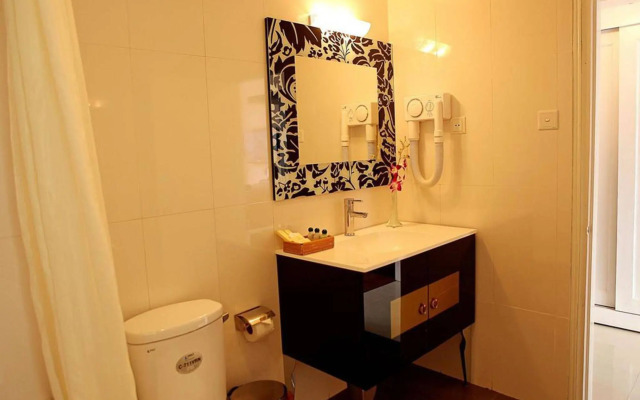 The Flower Boutique Hotel & Travel