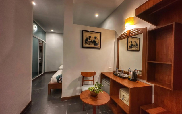 Monsoon Boutique Hotel