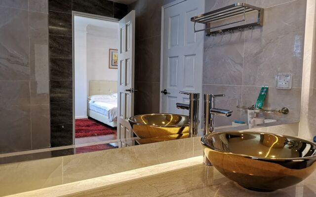 Marina Court Luxury Penthouse