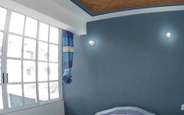 Hostal Azul y Blanco