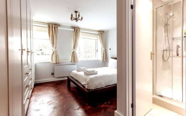 Spacious Holborn Apartment Close to Tube