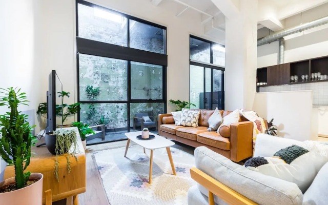 Isla 2Bdr Fitzroy Apartment