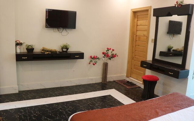 Zaryab Hotel & Restaurant