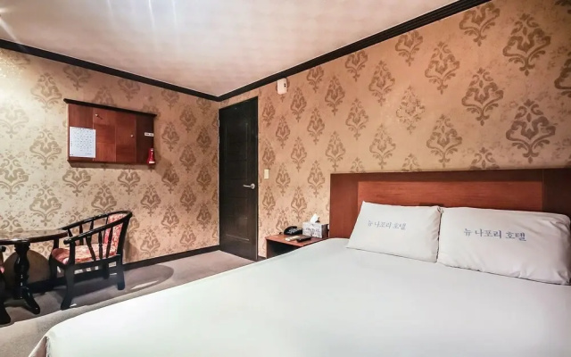 Jangseong Hotel New Napori