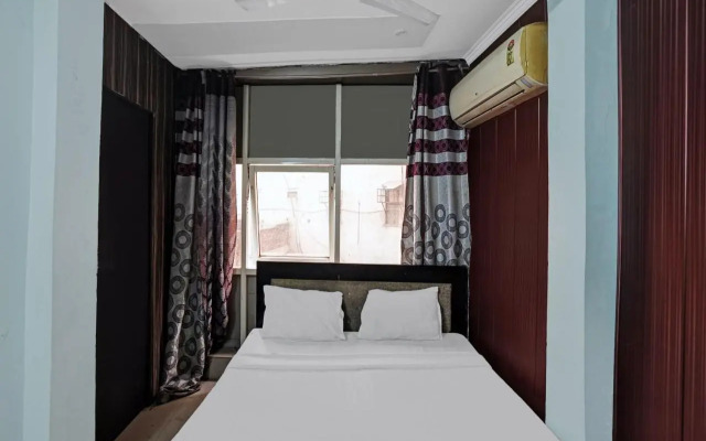 SPOT ON 80594 Ak Residency