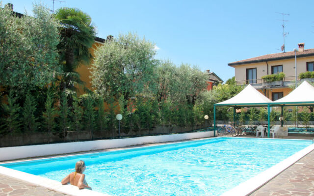 Poggio al Lago