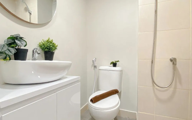 Studio Apartment At Meikarta Near Aeon Delta Mas