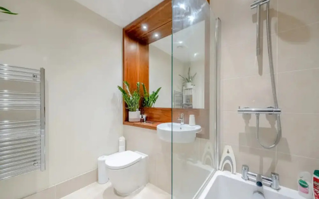 Modern 2 Bedroom Flat in Elephant and Castle