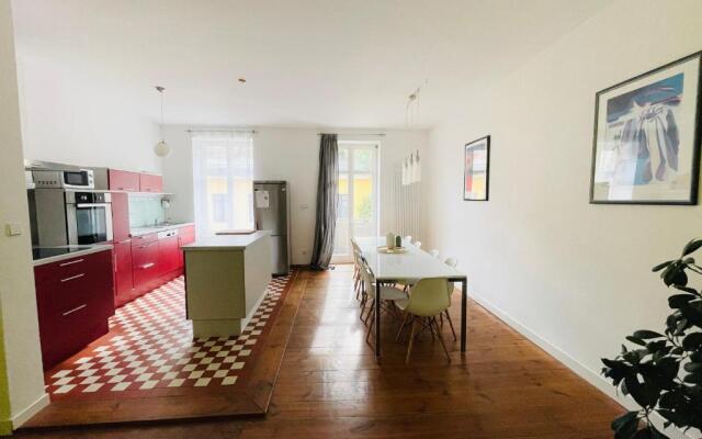 Nice City Apartment